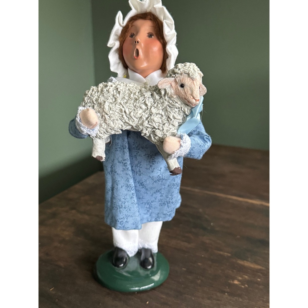 Byers Choice The Carolers Girl with Lamb Figurine 2004 Blue Floral Dress Bonnet